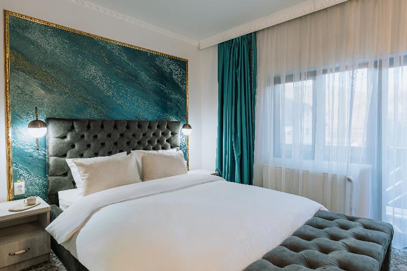 Suru Hotel image