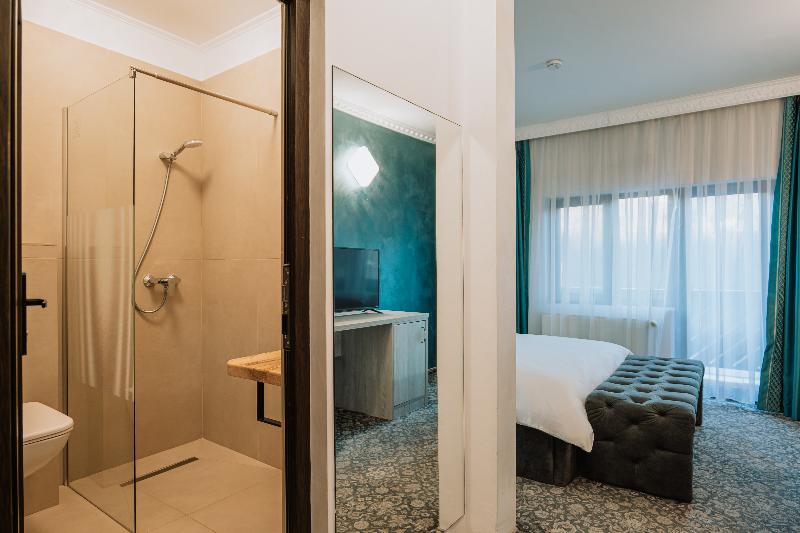 Suru Hotel image