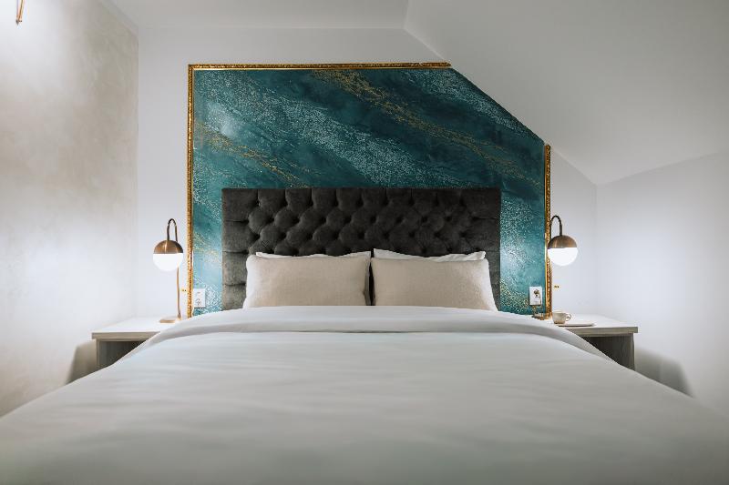 Suru Hotel image