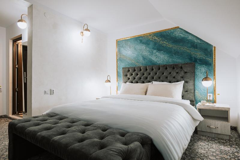Suru Hotel image