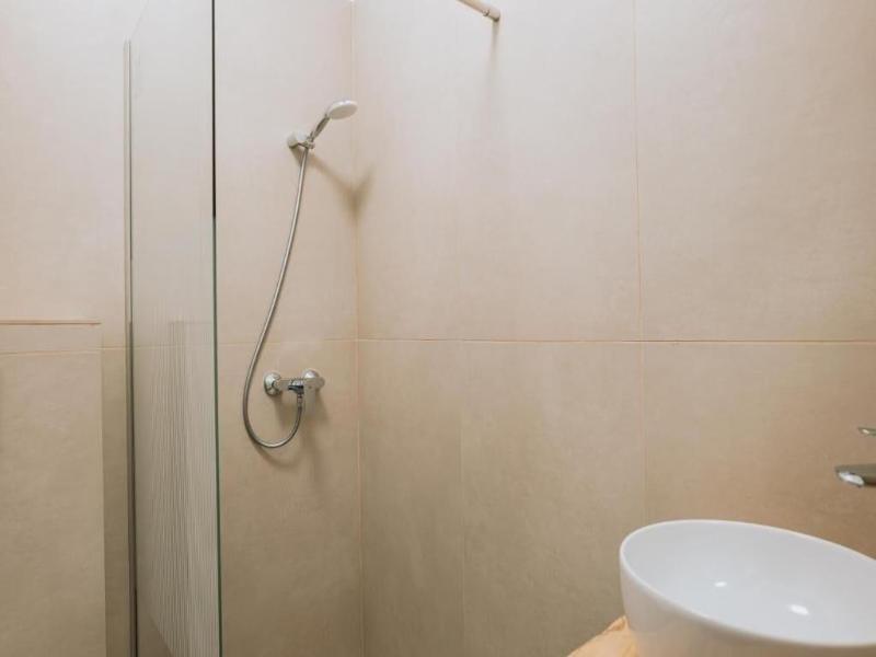 Suru Hotel image