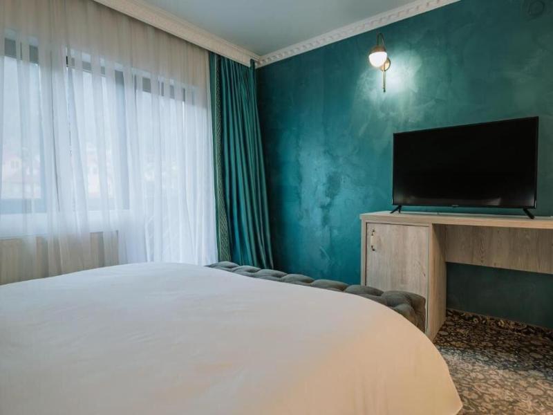 Suru Hotel image