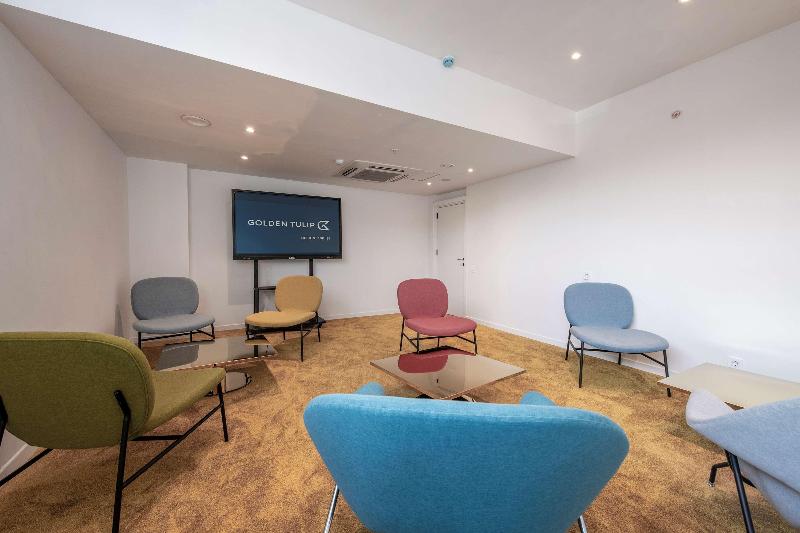 Golden Tulip Design Tbilisi image