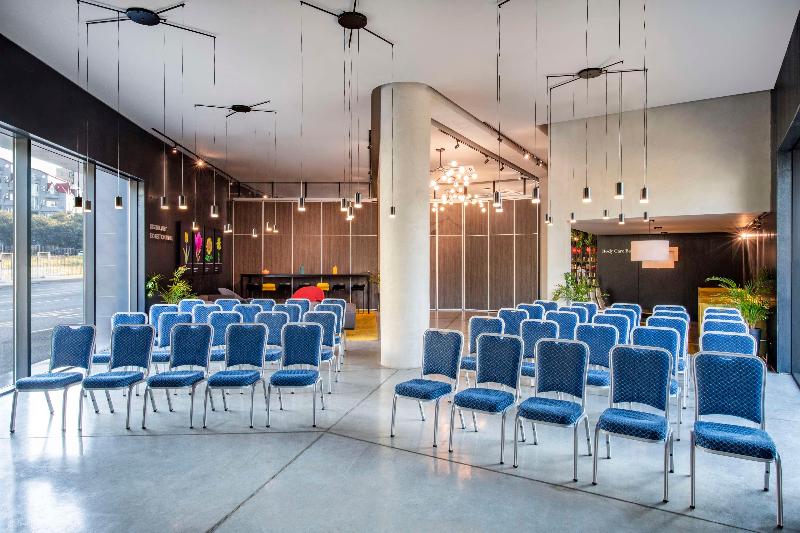 Golden Tulip Design Tbilisi image
