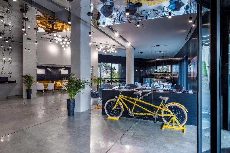 Golden Tulip Design Tbilisi image