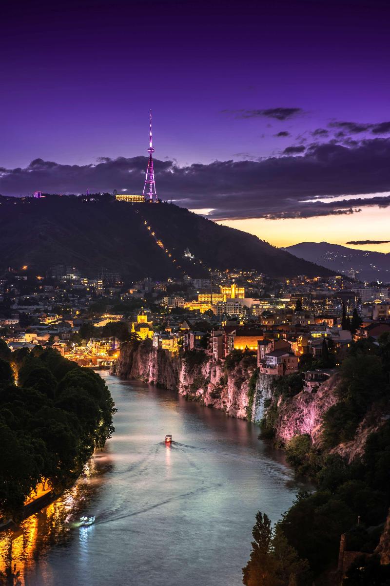 Golden Tulip Design Tbilisi image