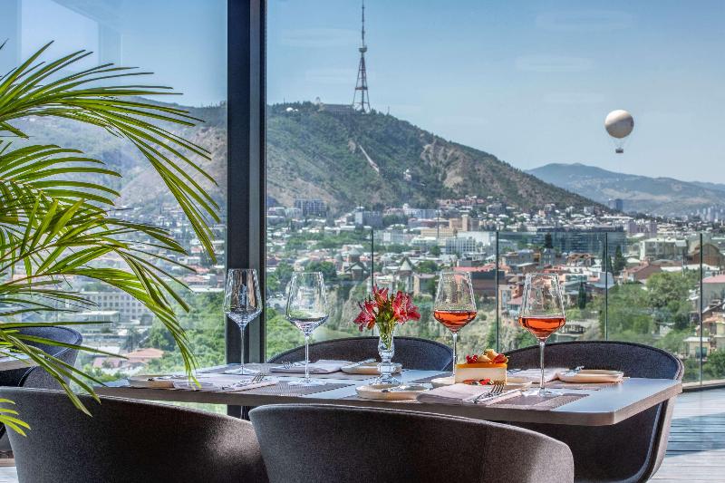 Golden Tulip Design Tbilisi image