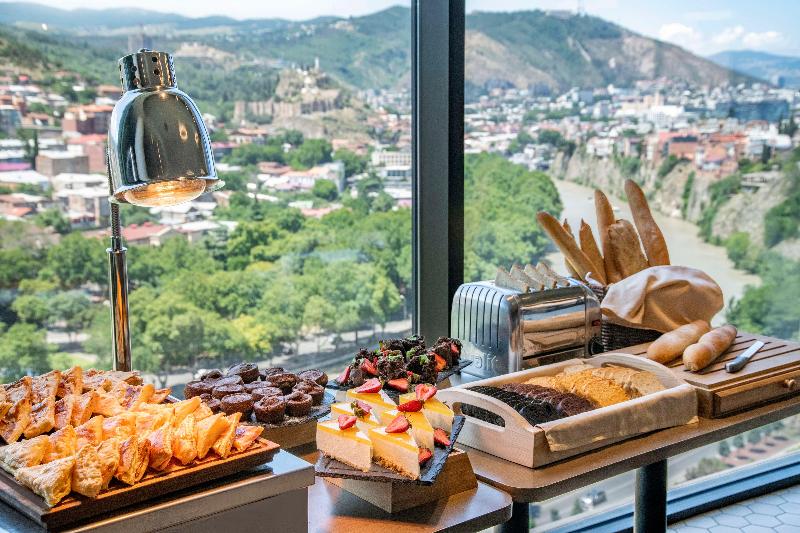 Golden Tulip Design Tbilisi image