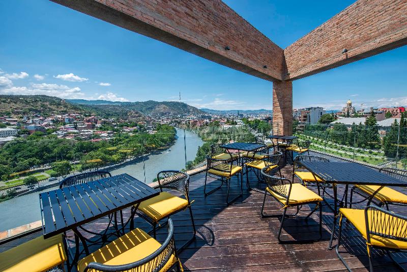 Golden Tulip Design Tbilisi image