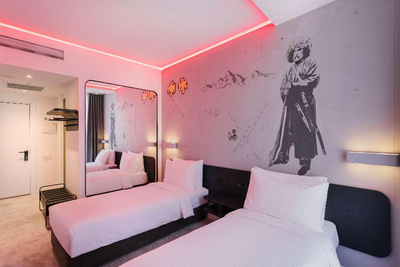 Golden Tulip Design Tbilisi image