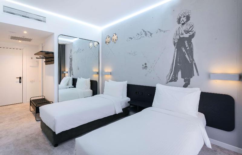 Golden Tulip Design Tbilisi image