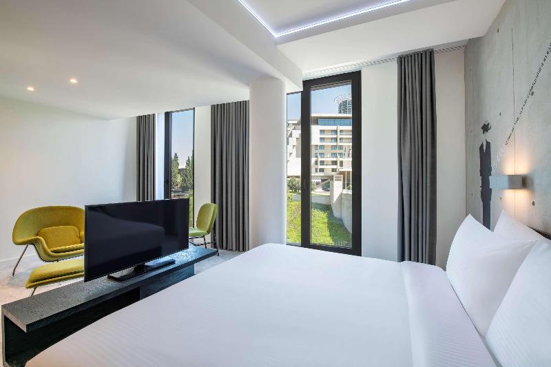 Golden Tulip Design Tbilisi image