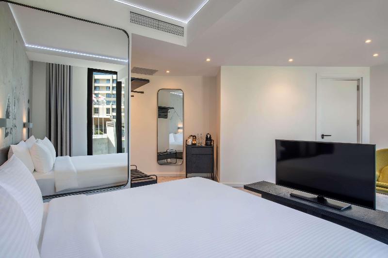 Golden Tulip Design Tbilisi image