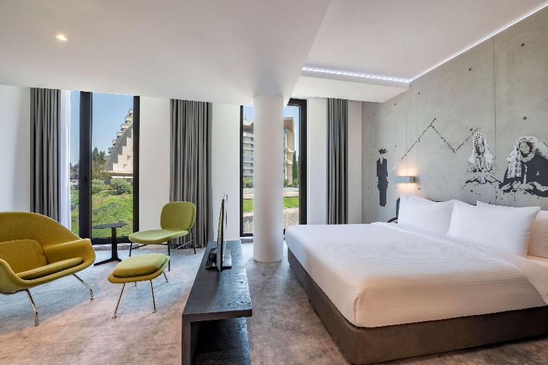 Golden Tulip Design Tbilisi image