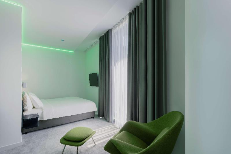 Golden Tulip Design Tbilisi image