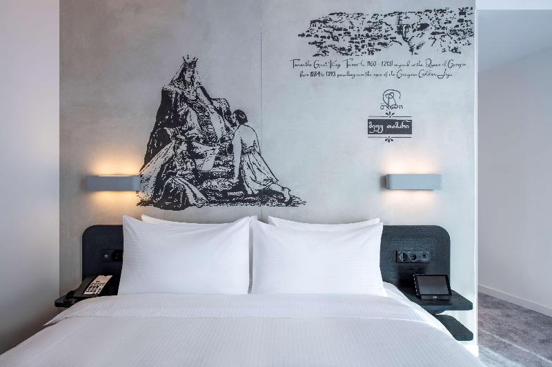 Golden Tulip Design Tbilisi image