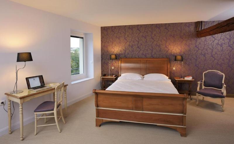 Logis Hostellerie du Forez image