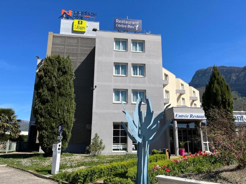 Logis Hotel le Neron image