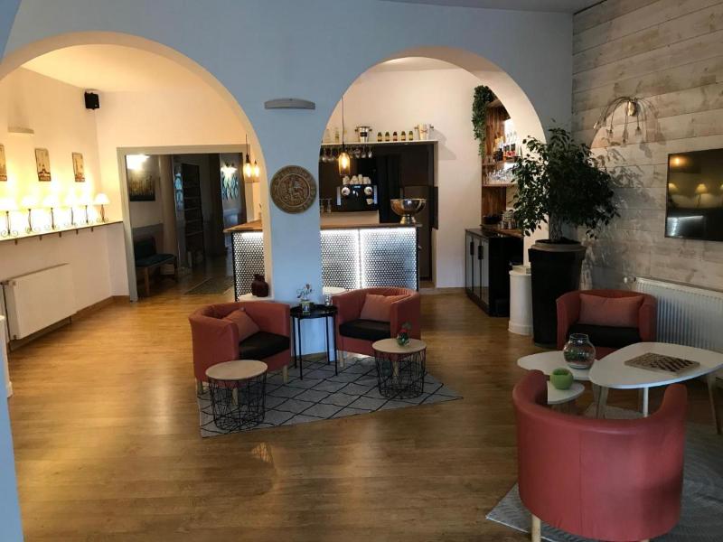 Logis Hotel le Castel Fleuri image