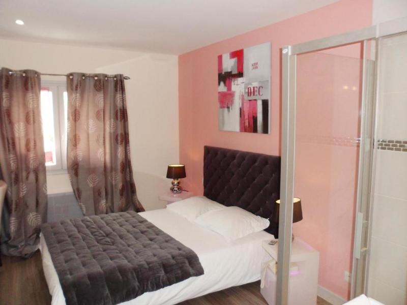Logis Hotel le Castel Fleuri image