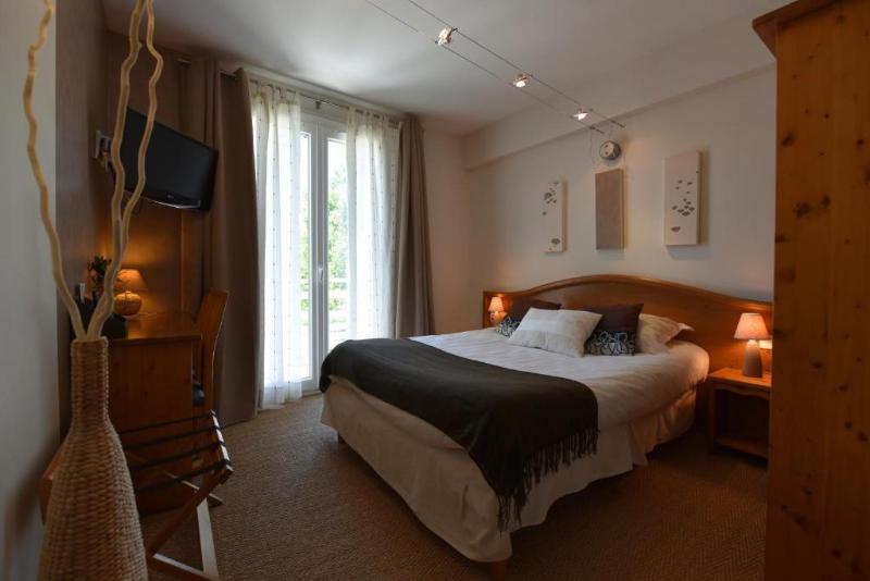 Logis Hotel le Castel Fleuri image