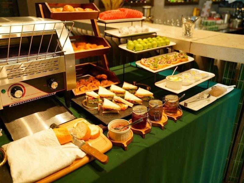 The Leaf Boutique Hotel image