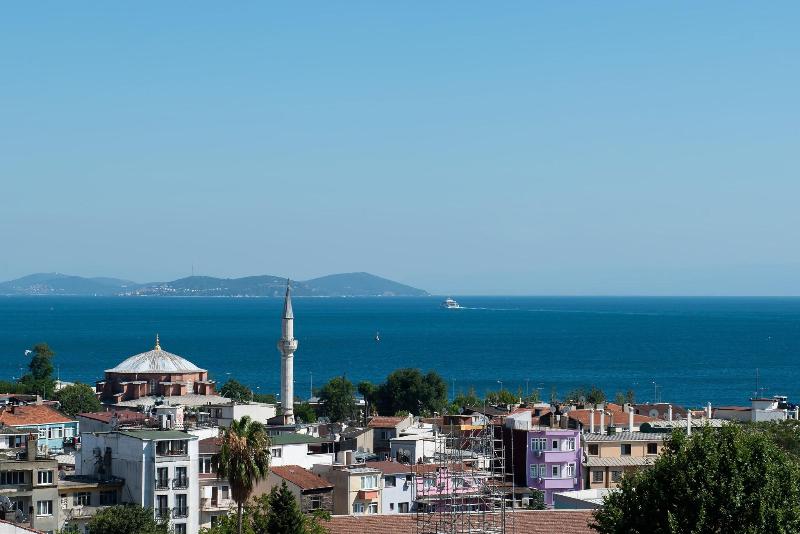 Blue Marmara Suites image