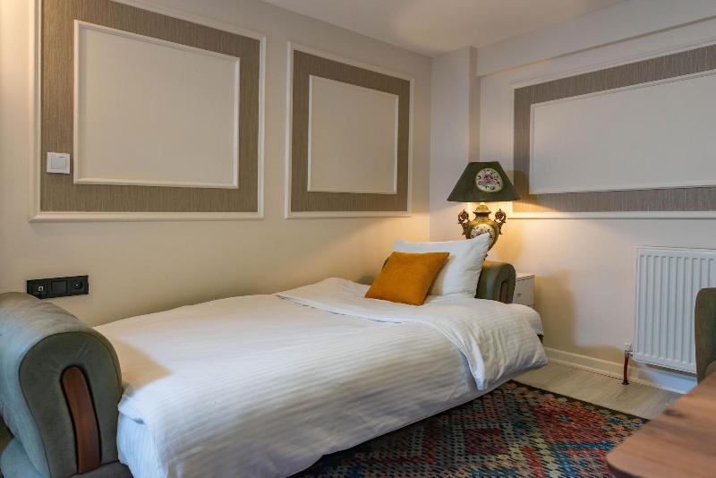 Blue Marmara Suites image