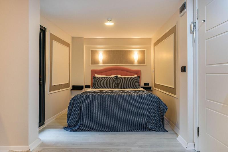 Blue Marmara Suites image