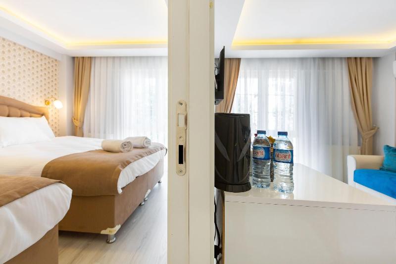 Blue Marmara Suites image
