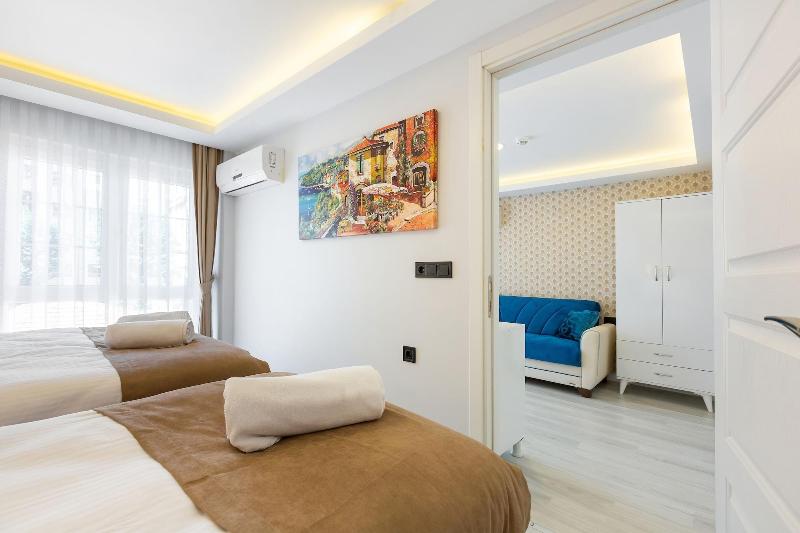 Blue Marmara Suites image
