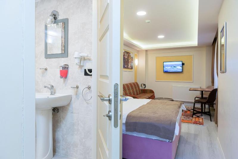 Blue Marmara Suites image