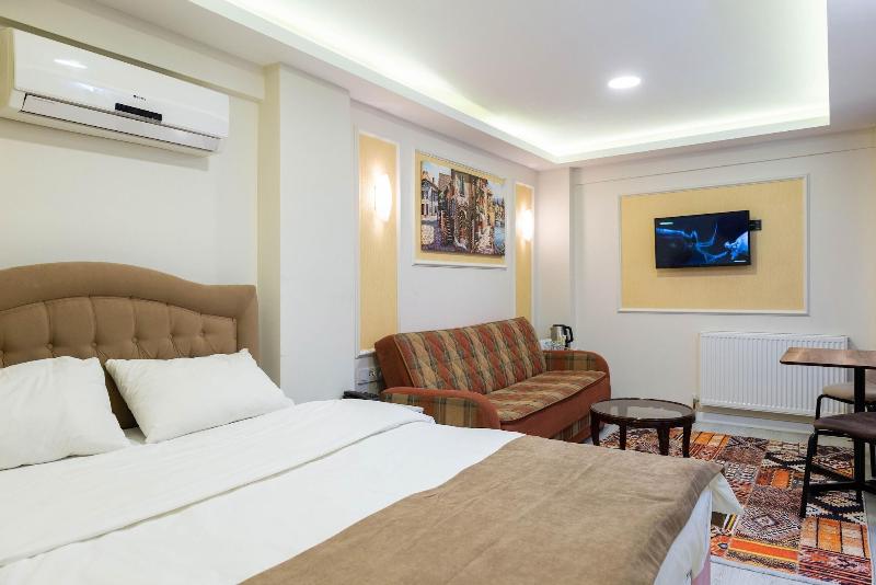 Blue Marmara Suites image