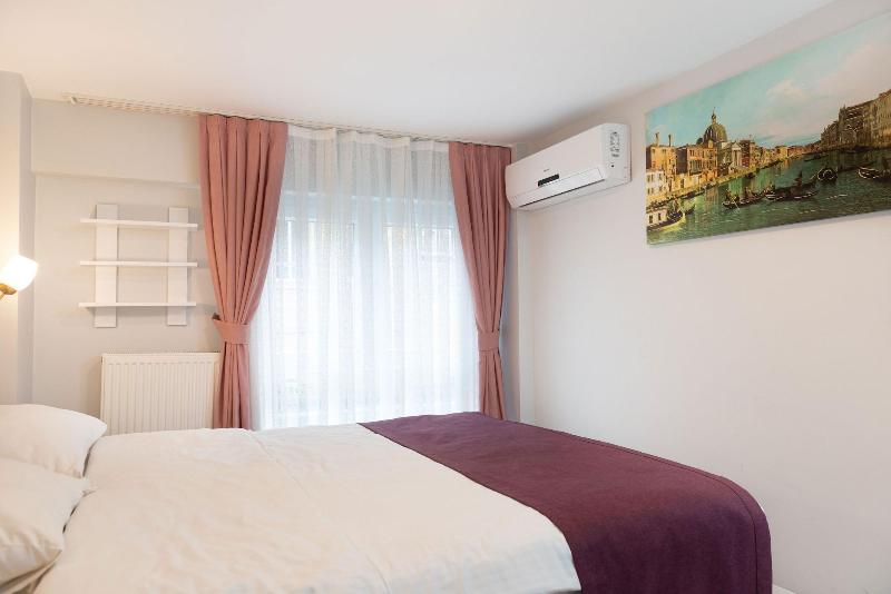 Blue Marmara Suites image