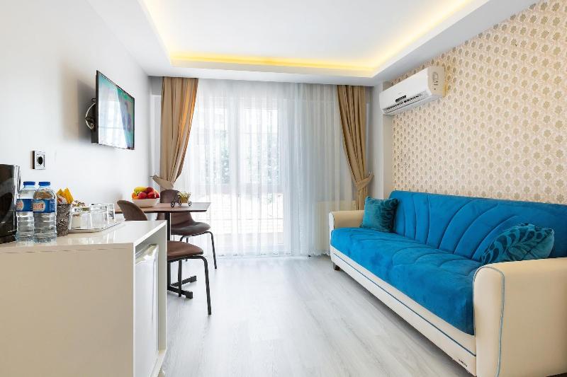 Blue Marmara Suites image