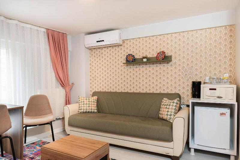 Blue Marmara Suites image