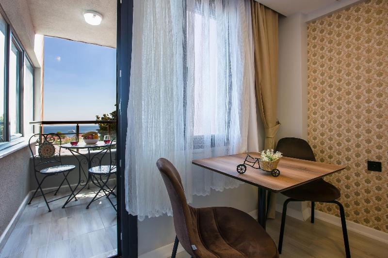 Blue Marmara Suites image
