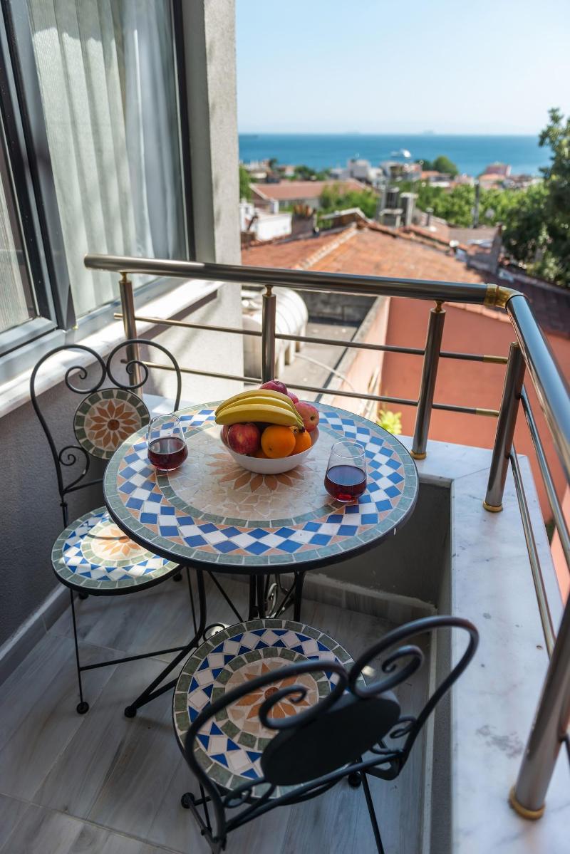 Blue Marmara Suites image