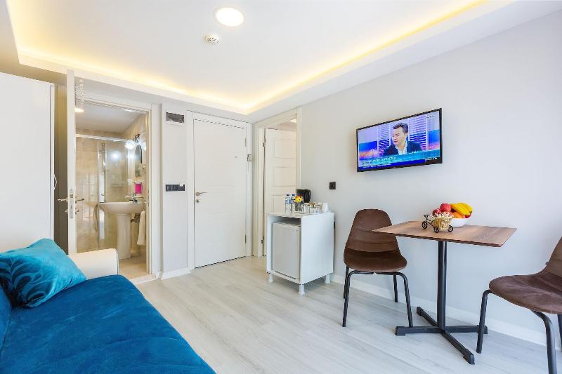 Blue Marmara Suites image