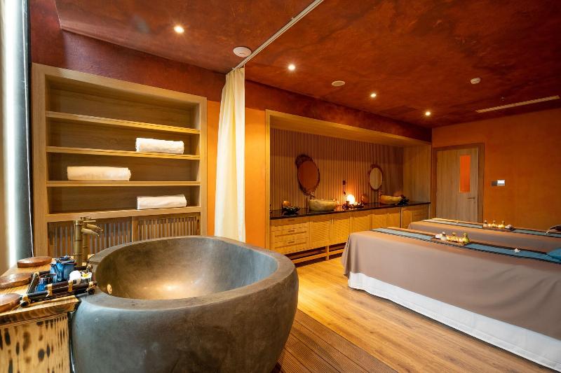 Sala Grand Tuy Hoa Hotel image