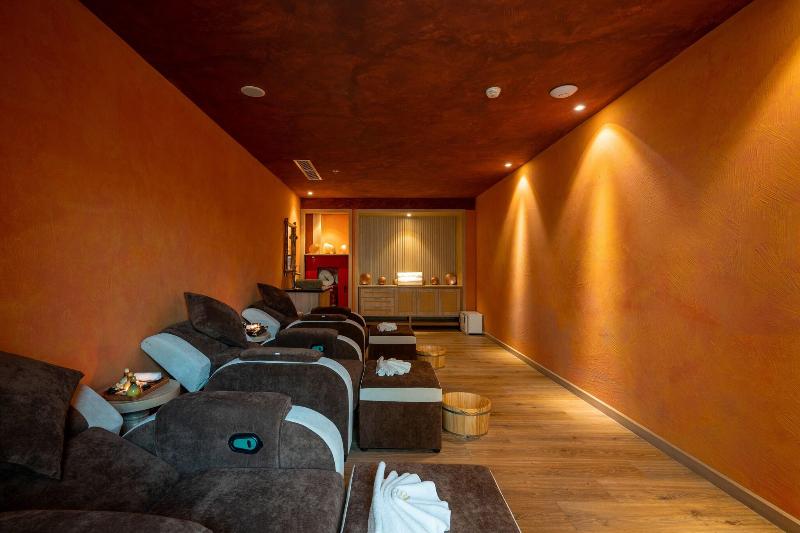 Sala Grand Tuy Hoa Hotel image