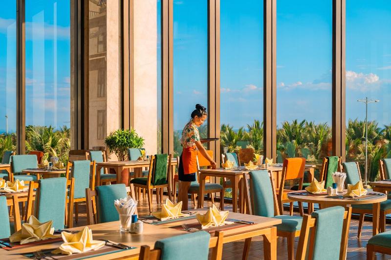 Sala Grand Tuy Hoa Hotel image