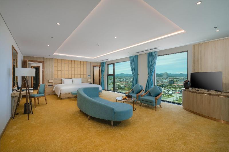 Sala Grand Tuy Hoa Hotel image