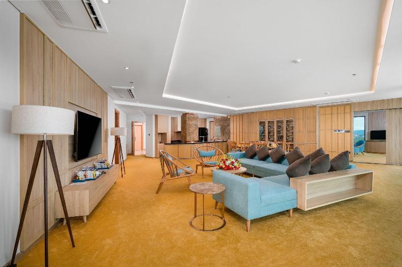 Sala Grand Tuy Hoa Hotel image