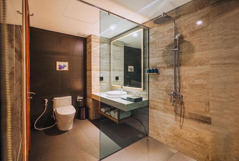 Sala Grand Tuy Hoa Hotel image