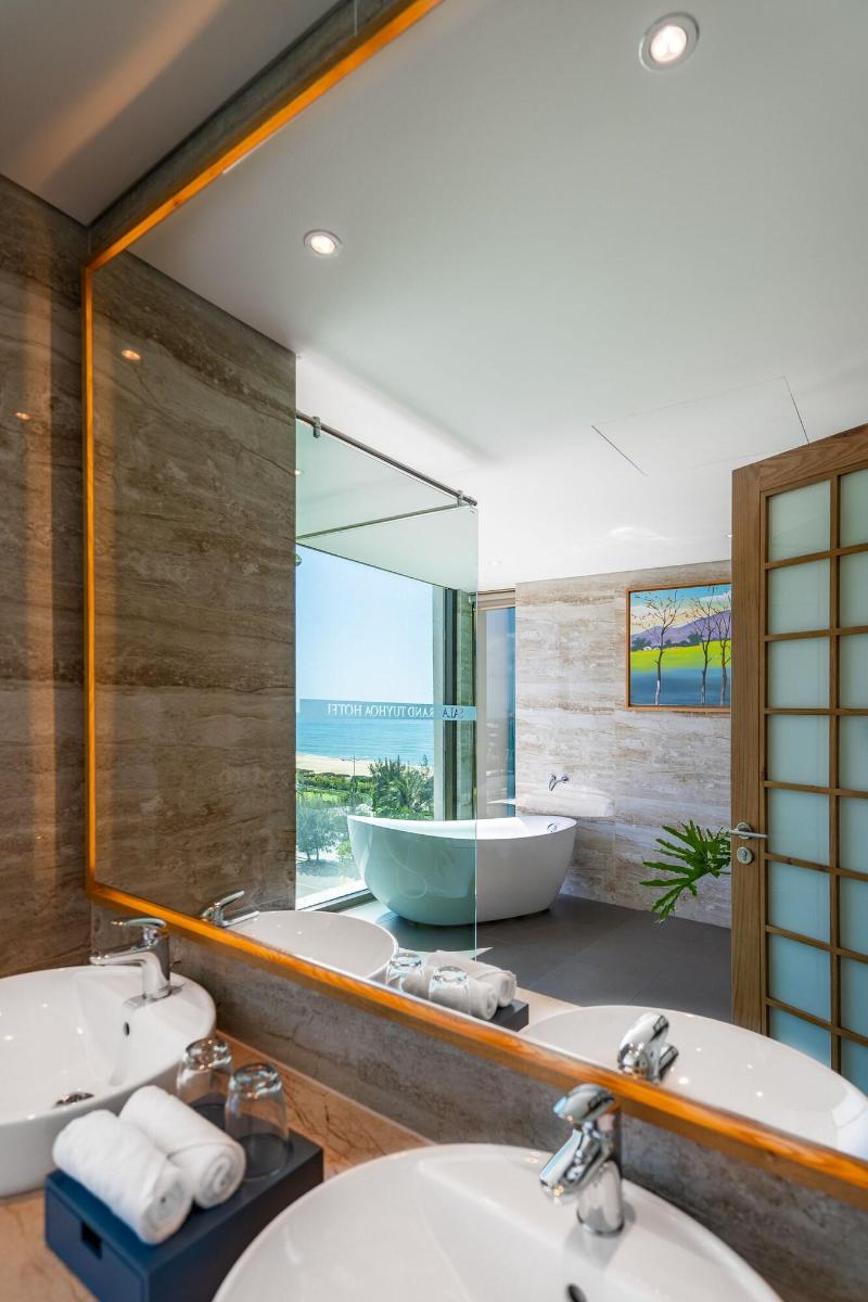 Sala Grand Tuy Hoa Hotel image