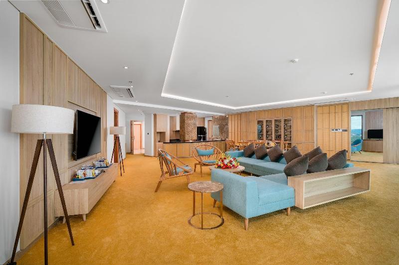 Sala Grand Tuy Hoa Hotel image