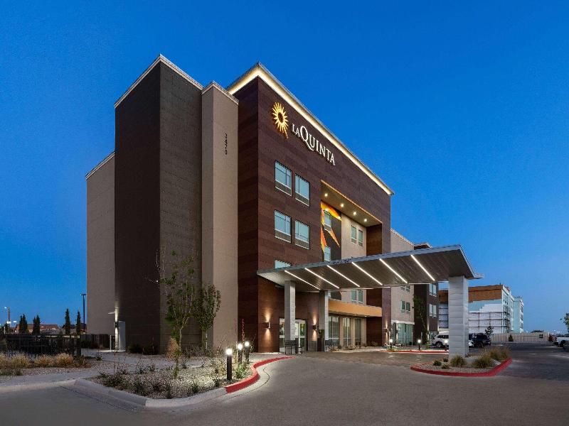 La Quinta Inn Suites Wyndham El Paso East Loop-375 image
