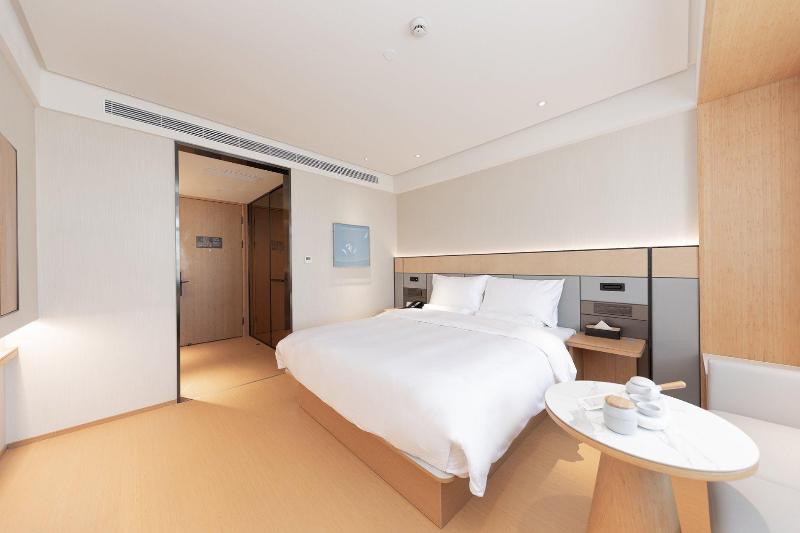 Ji Hotel (Zhenjiang Railway Station South Square) image