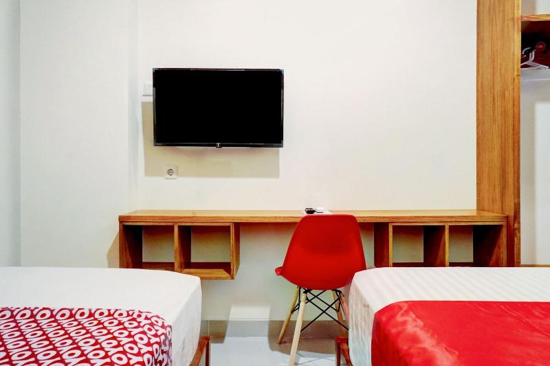 90629 The Home Srengseng image